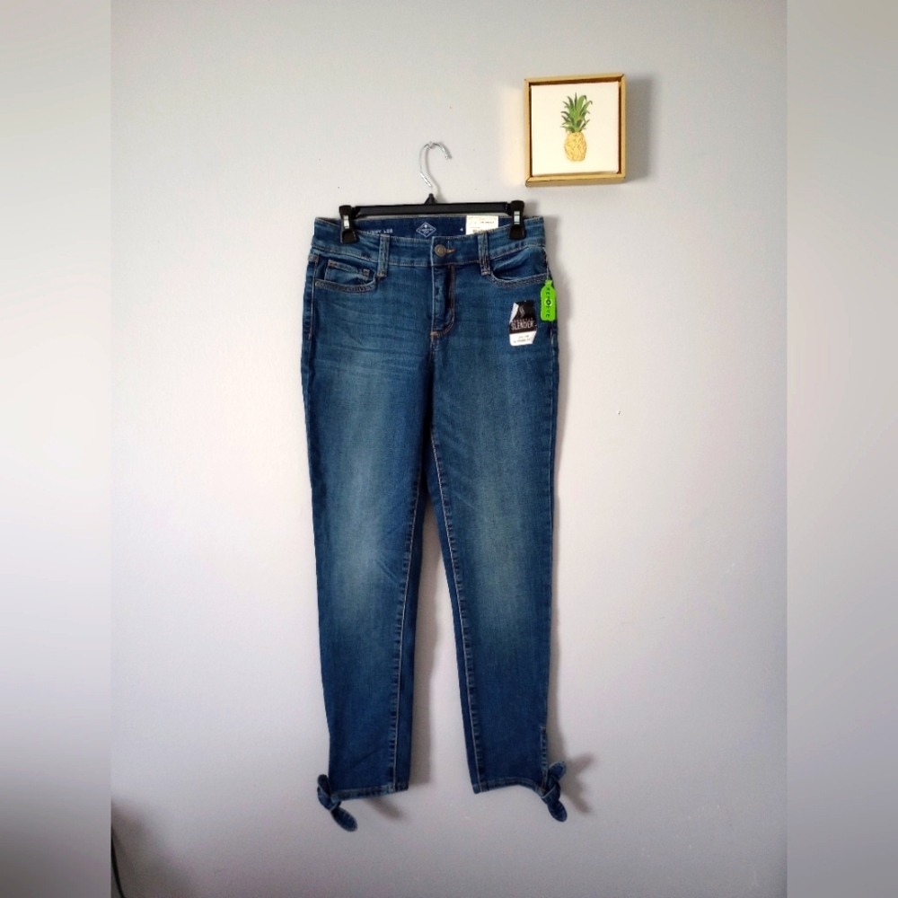 St John's bay Jeans Women skinny size 4 skinny length Color blue Ankle